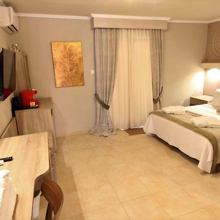 Nea Kallikrateia Hotel Mallas מראה חיצוני תמונה